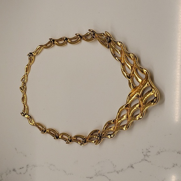 Vintage Trifari Statement Necklace Goldtone With Rhinestones - Picture 7 of 10